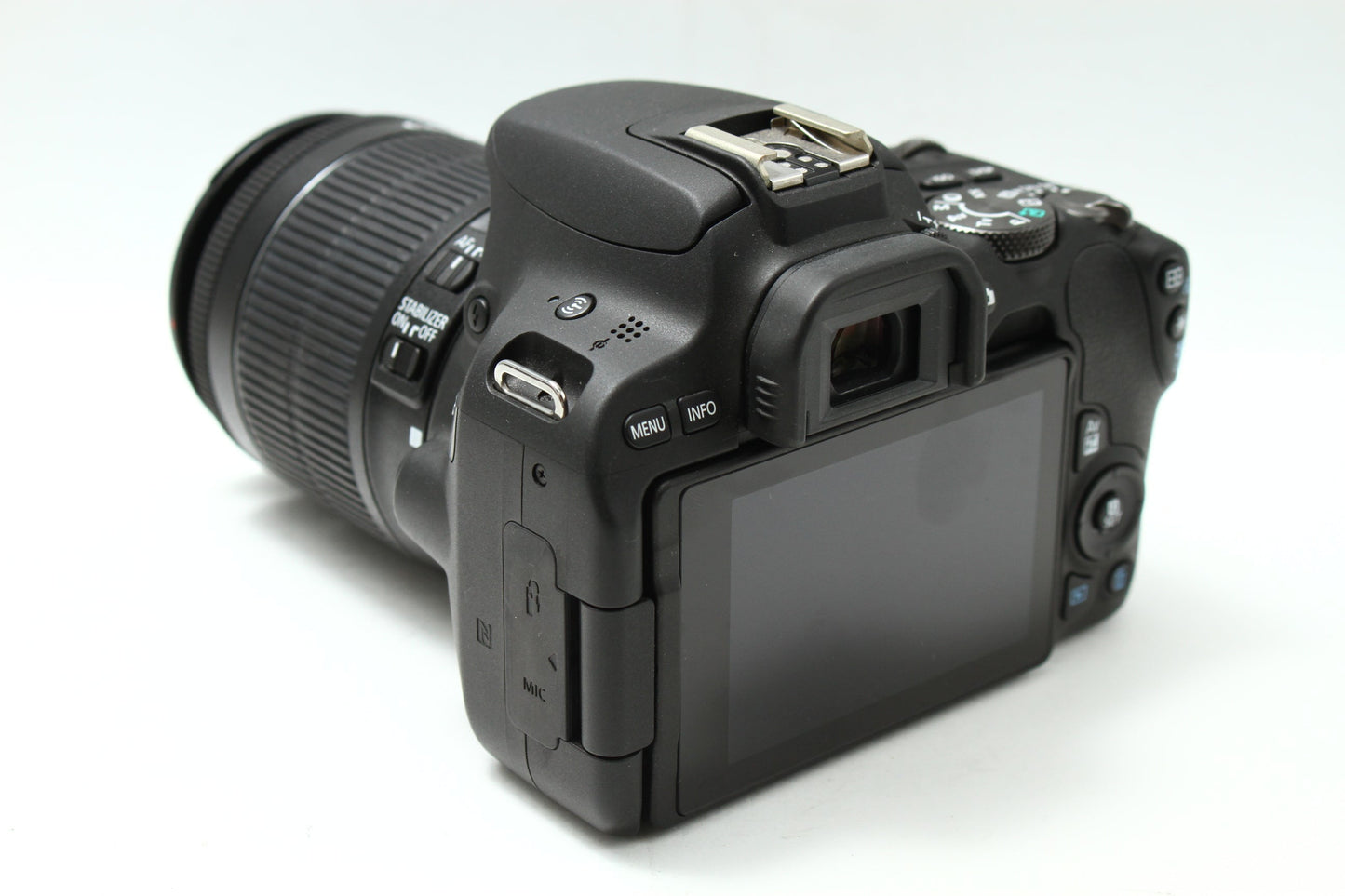 EOS Kiss X9 + 18-55/3.5-5.6 IS  STM レンズキット