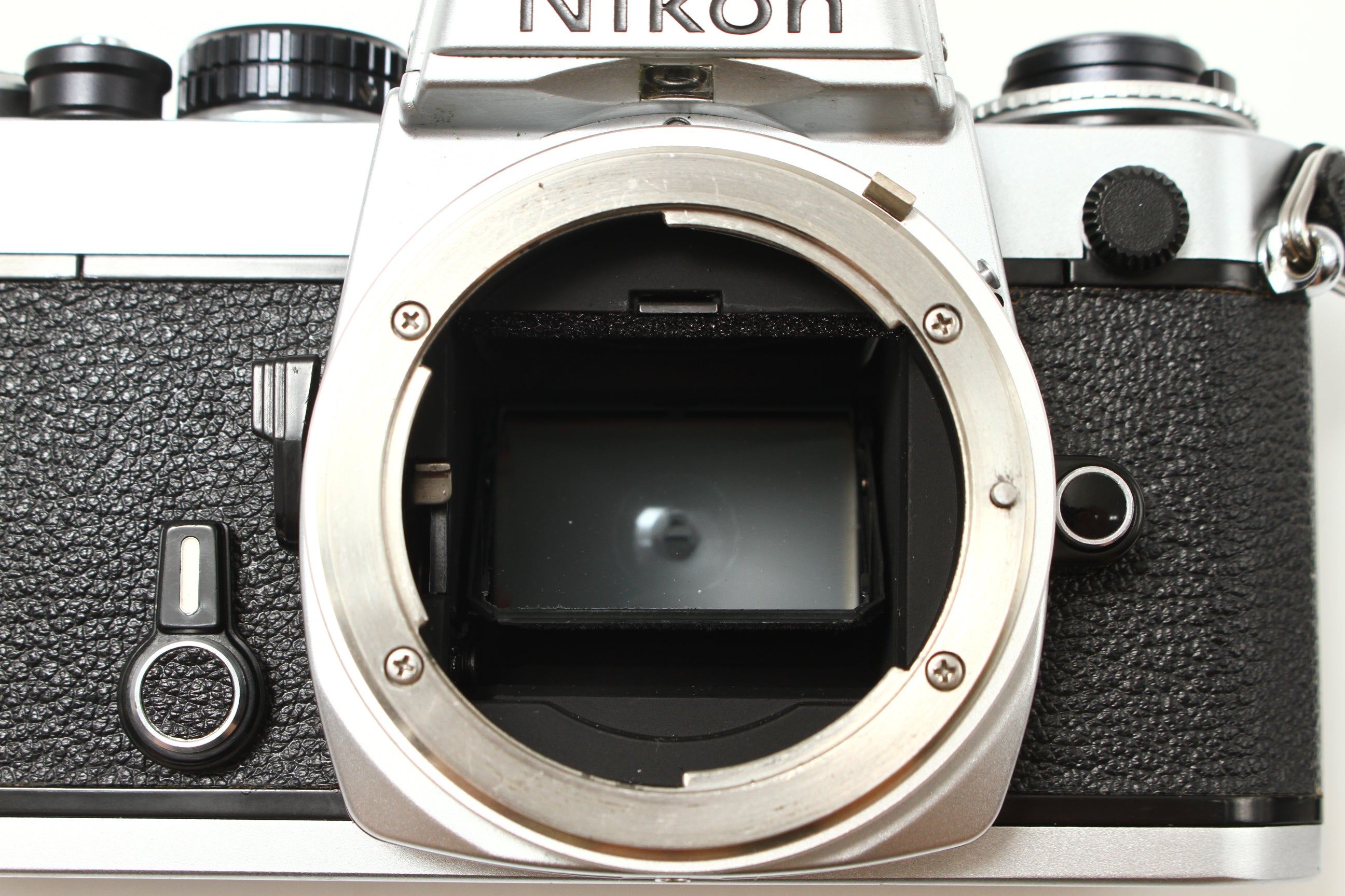 Nikon (ニコン) FE シルバー フィルムカメラ 一眼レフ – にっしん