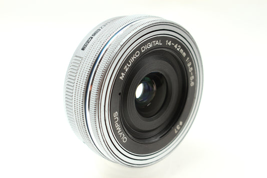 M.ZUIKO DIGITAL ED 14-42/3.5-5.6 EZ シルバー