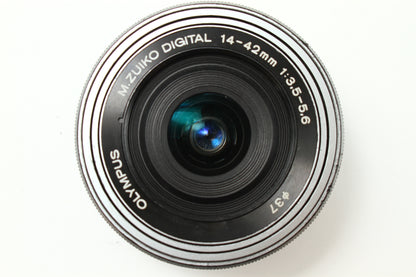 M.ZUIKO DIGITAL ED 14-42/3.5-5.6 EZ シルバー