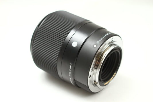 C 30/1.4 DC DN (016:Canon EF-M)