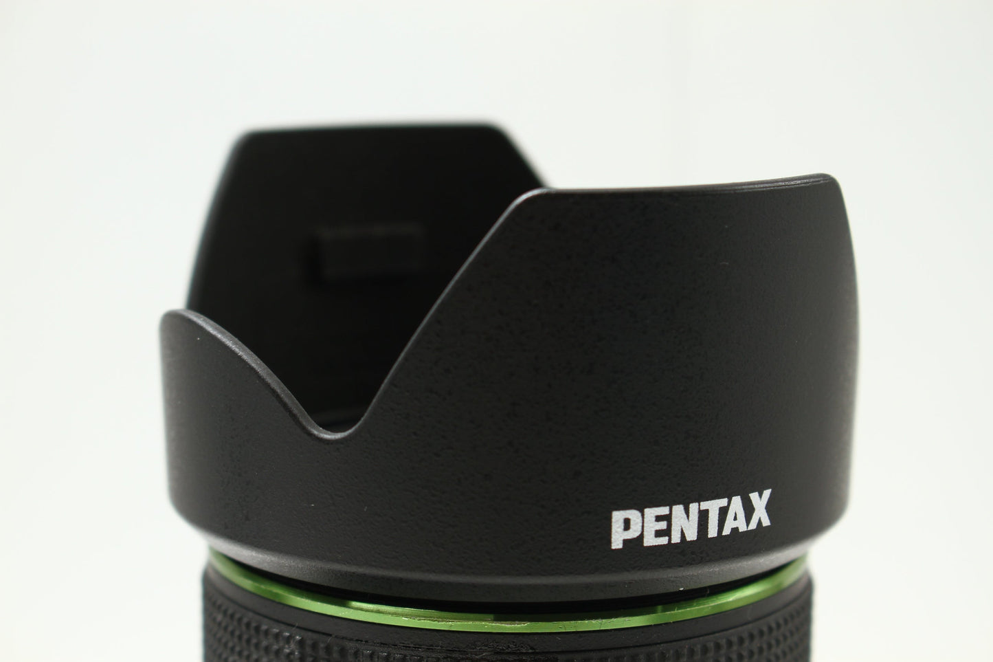 K-70 ブラック + DA 18-135 WR レンズキット