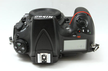 D810
