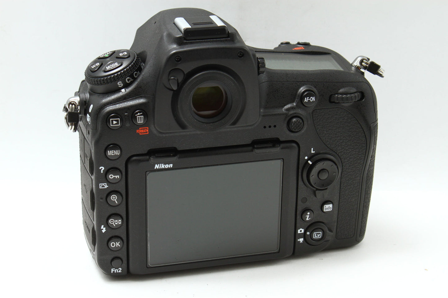 D850