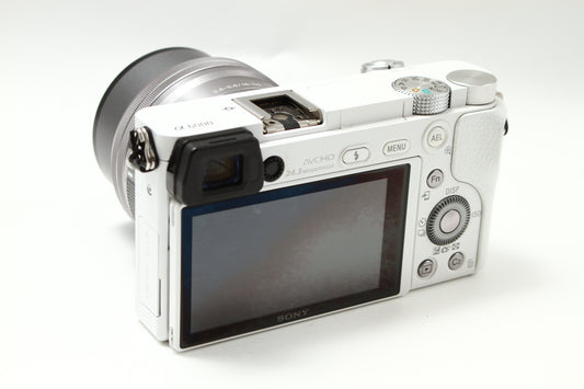 α6000 ILCE-6000 ホワイト + PZ 16-50 レンズキット