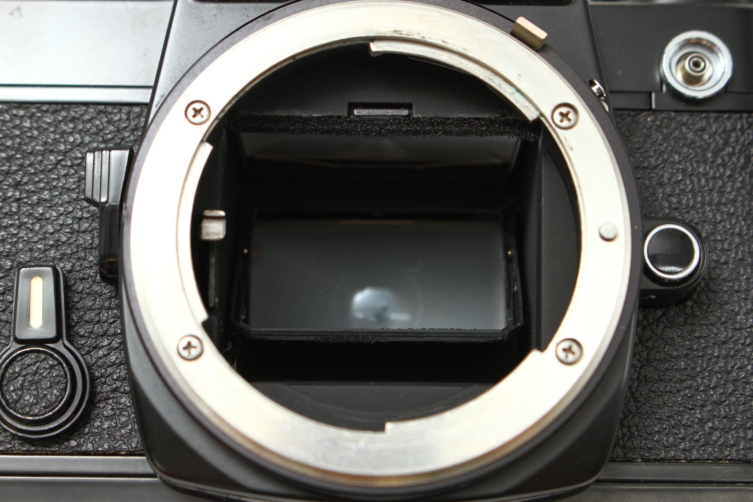 Nikon (ニコン) FE ブラック フィルムカメラ 一眼レフ – にっしん
