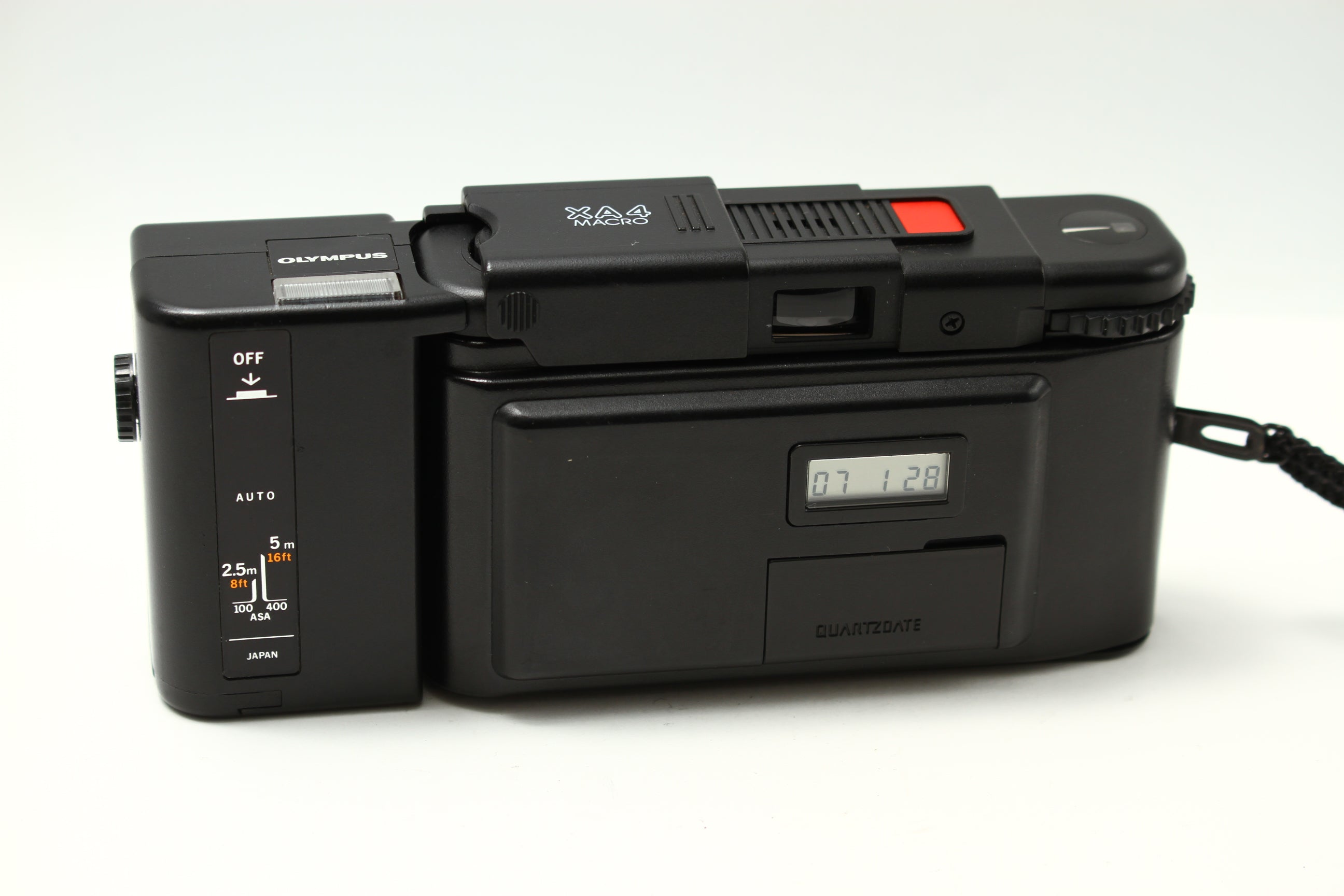 GRIS フィルムカメラ コンパクト ブラック 今話題のコンパクトフィルムカメラ使ってみませんか？【渋谷ロフト店