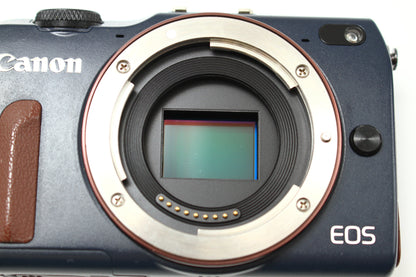 EOS M2 ベイブルー + 18-55 IS STM レンズキット