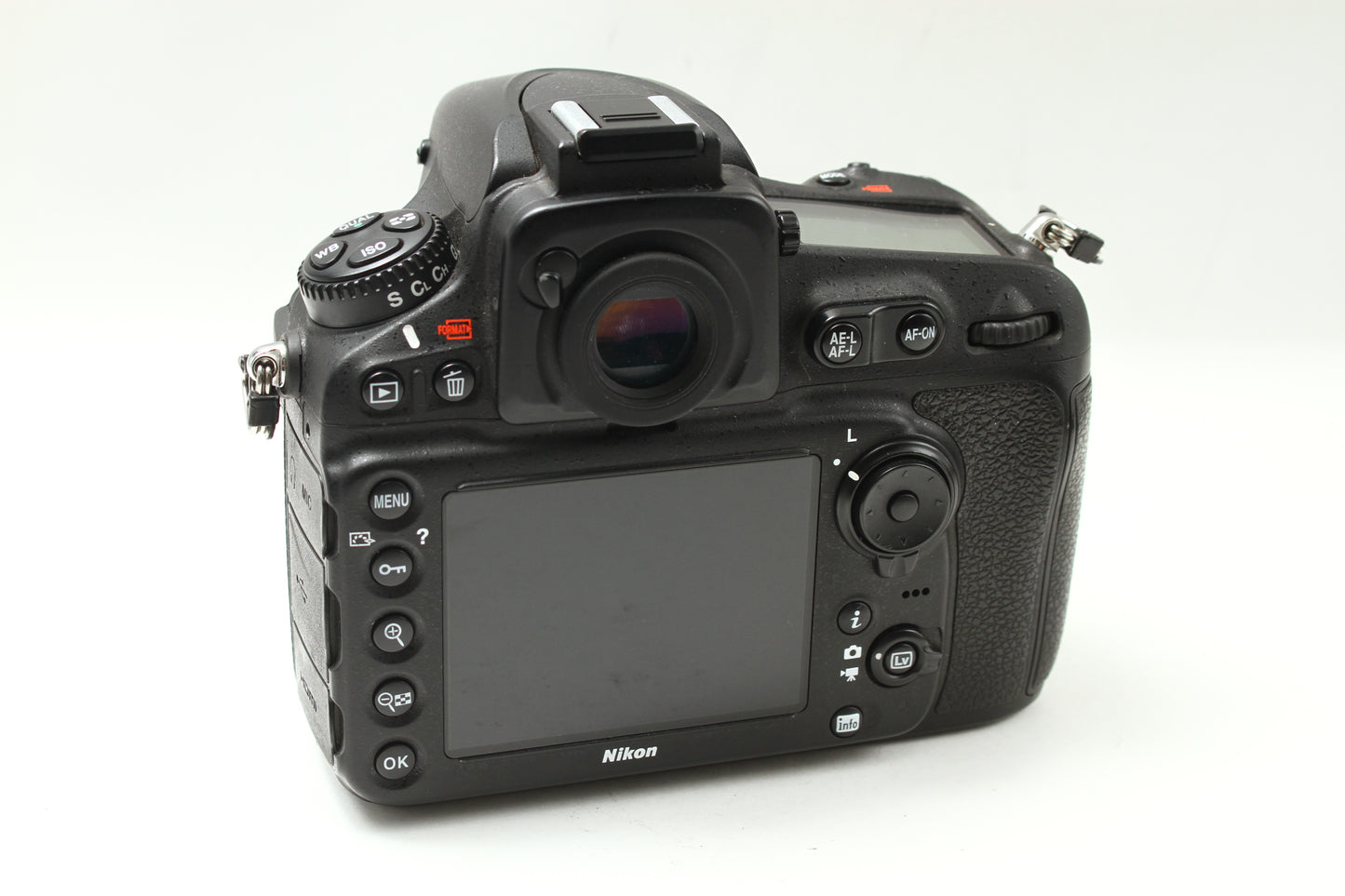 D810