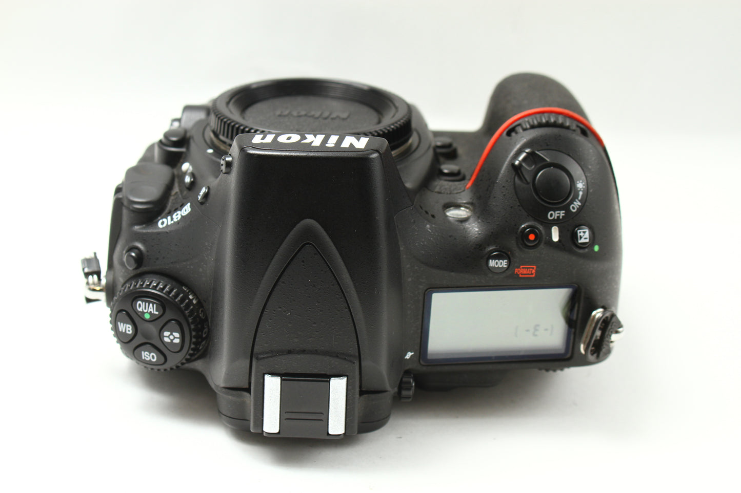 D810