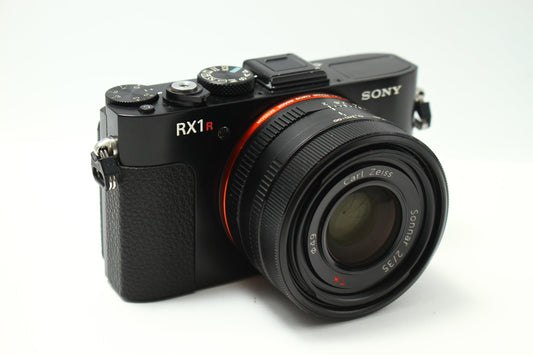 DSC-RX1R Sonnar 35/2