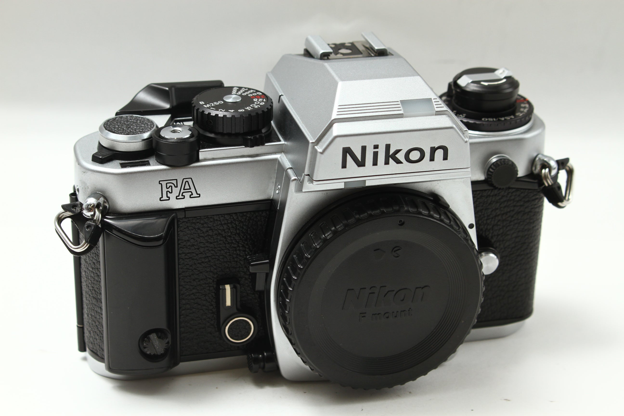 Nikon (ニコン) FA シルバー フィルムカメラ 一眼レフ – にっしん