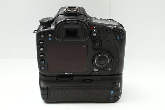 EOS 7D + BG-E7