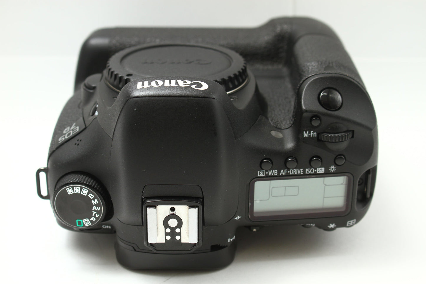 EOS 7D + BG-E7