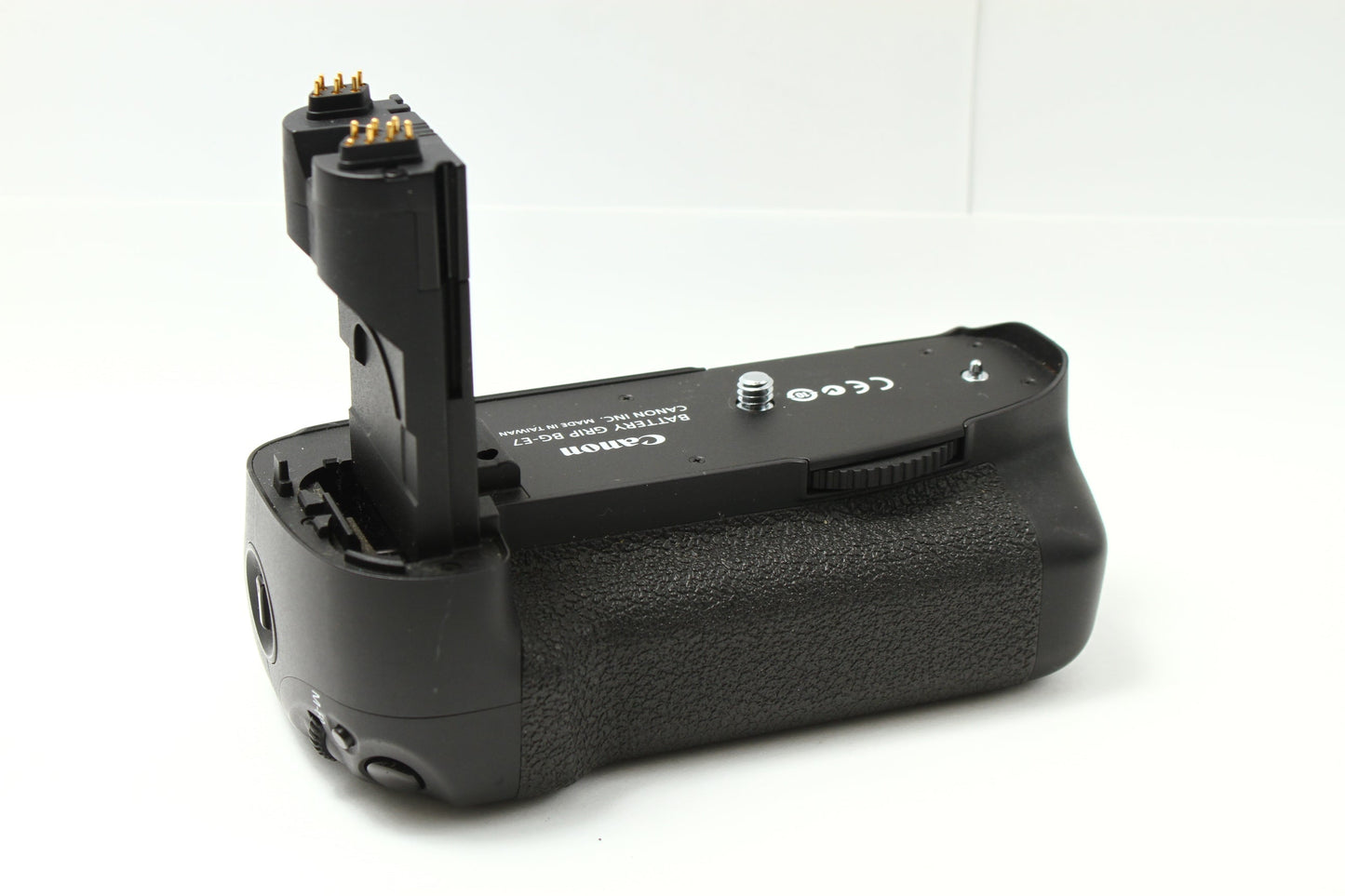 EOS 7D + BG-E7