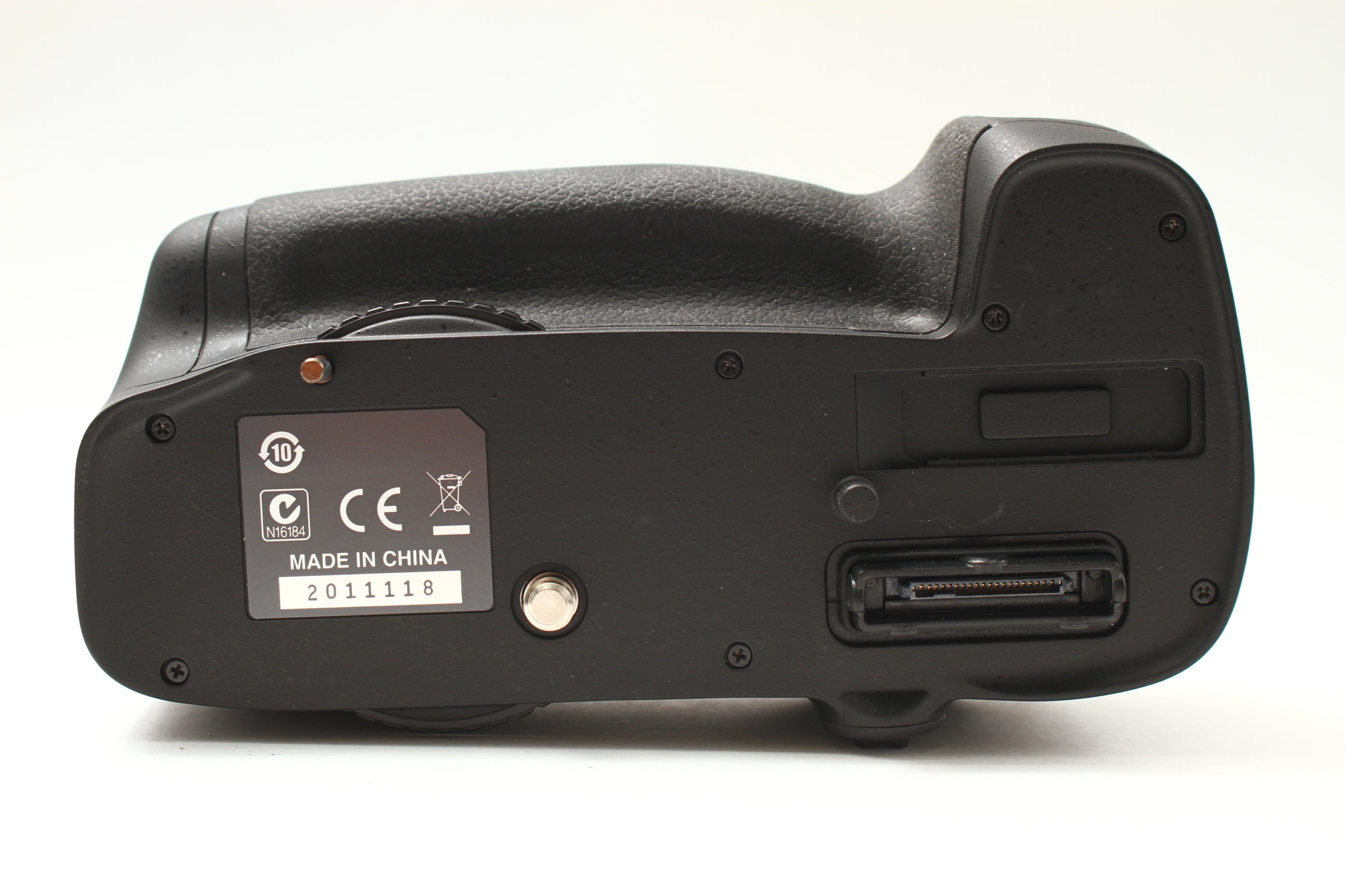 Nikon (ニコン) D610 + MB-D14 デジタルカメラ 一眼レフ – にっしん