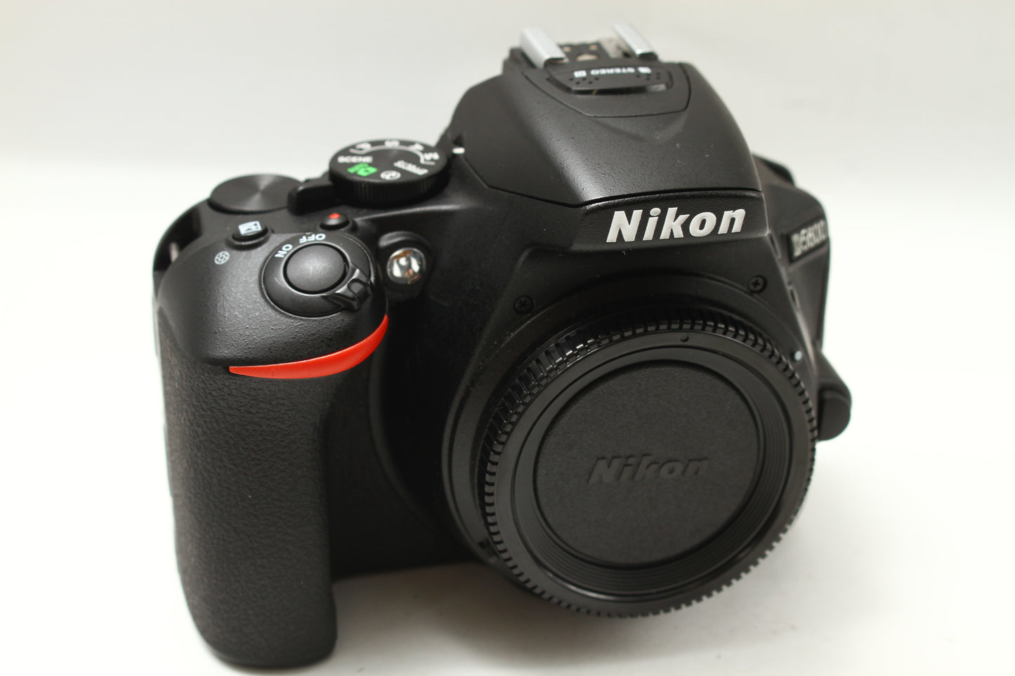 D5600