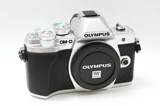 O-MD E-M10 Mark III シルバー