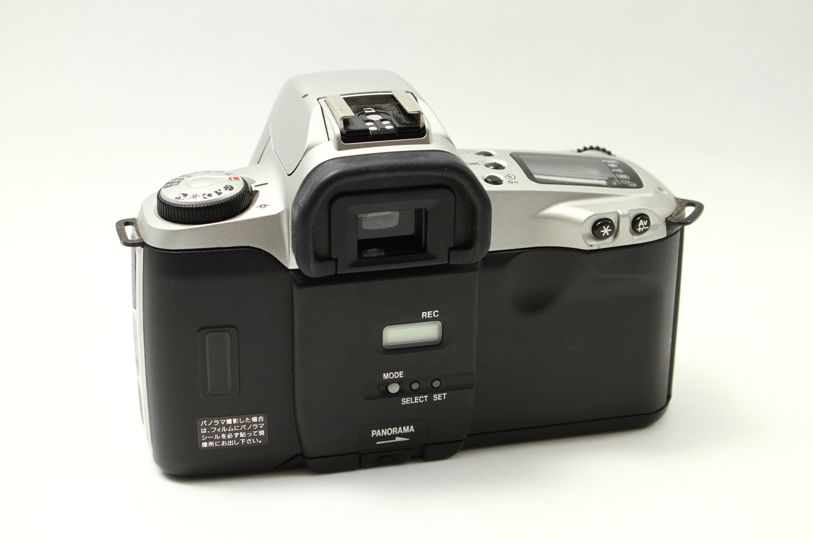 Canon (キヤノン) EOS Kiss シルバー フィルムカメラ 一眼レフ – にっ