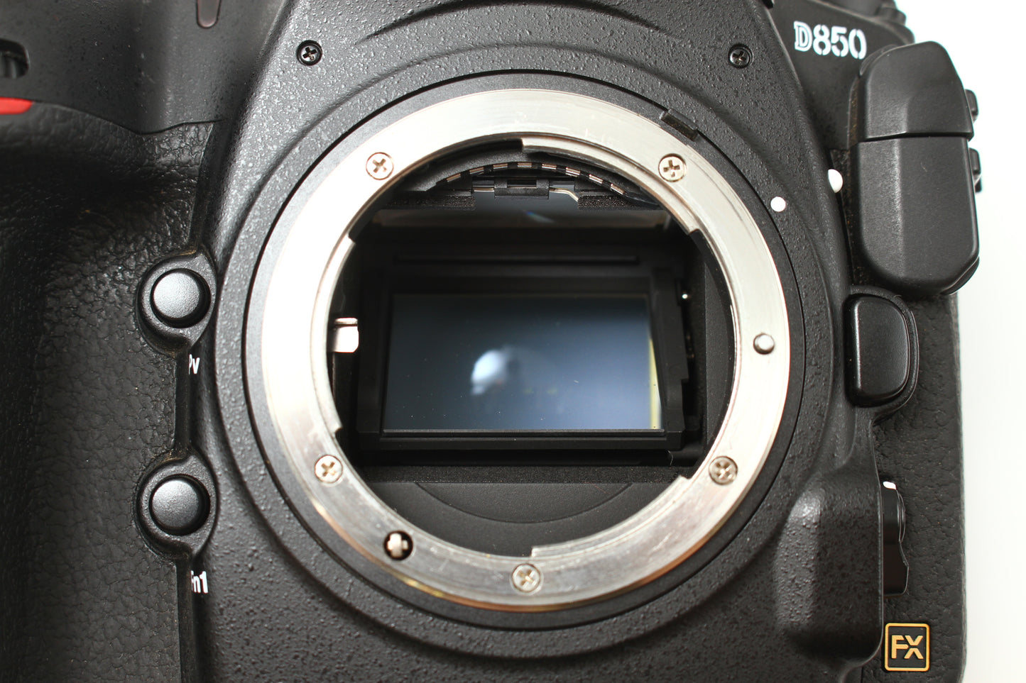D850 + MB-D18