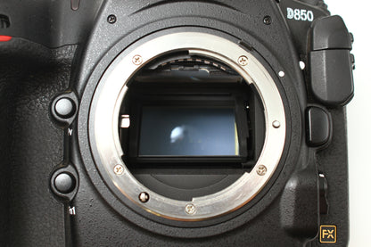 D850 + MB-D18