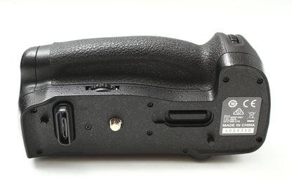 D850 + MB-D18