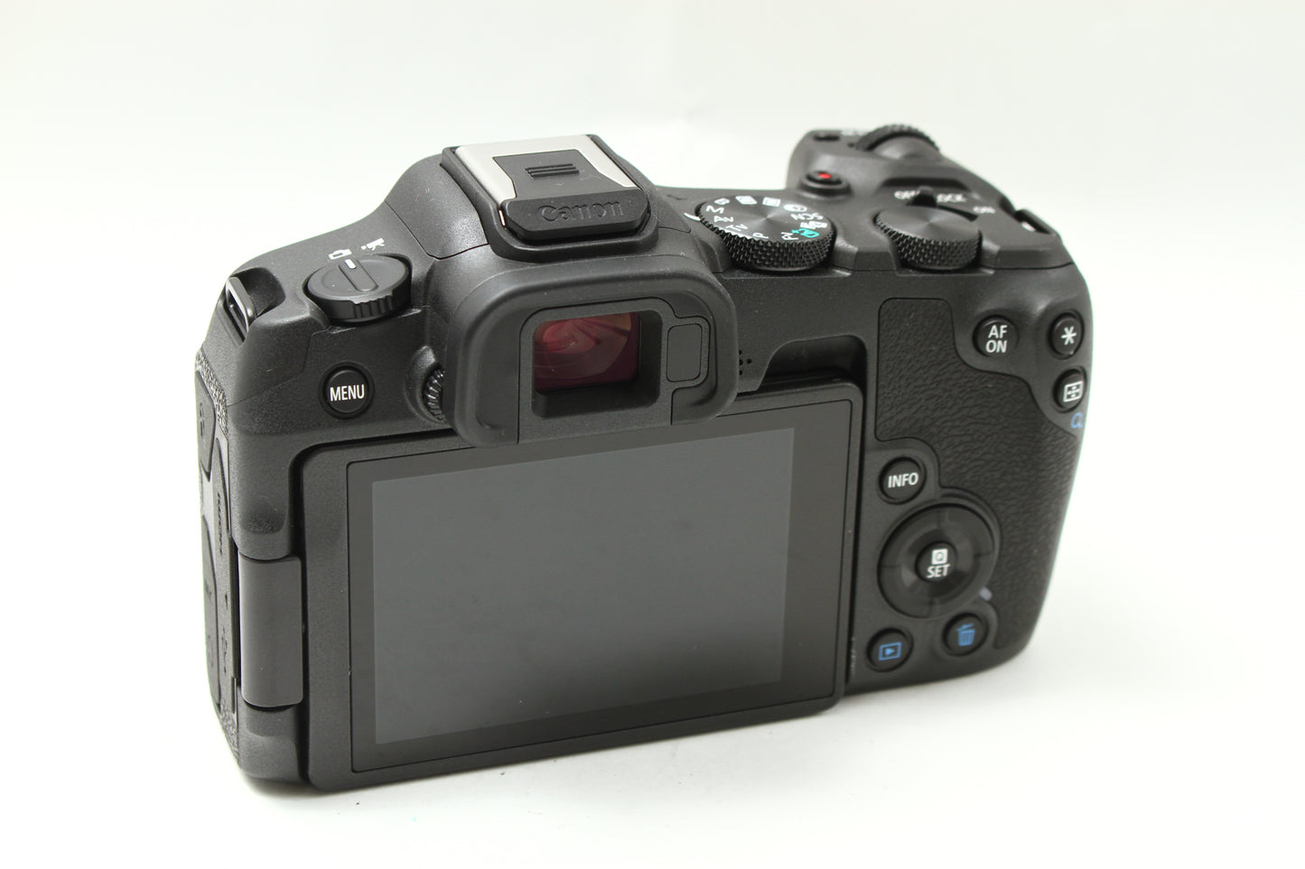 EOS R8