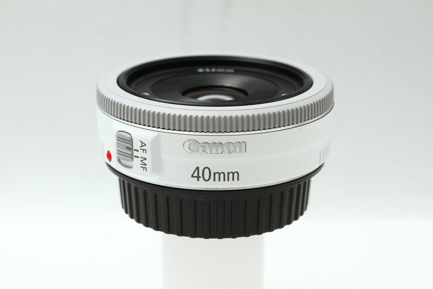 EF 40/2.8 STM ホワイト