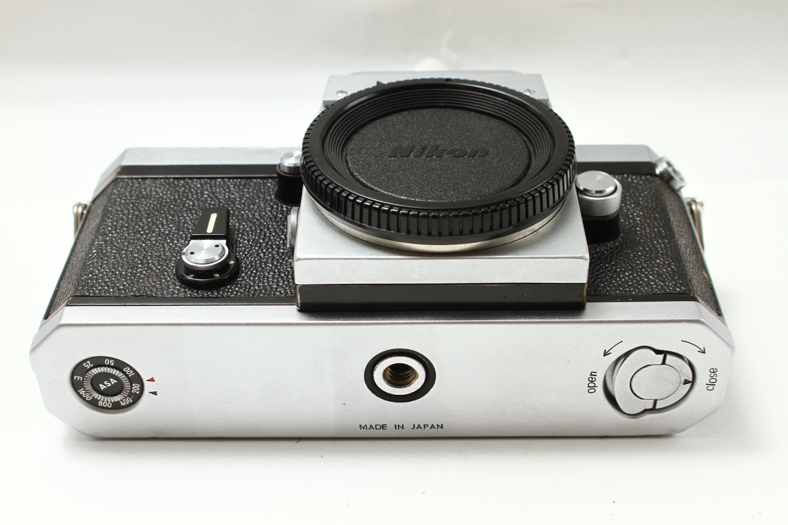 Nikon (ニコン) F アイレベル シルバー フィルムカメラ 一眼レフ – に