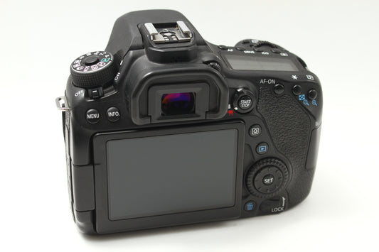 EOS 80D